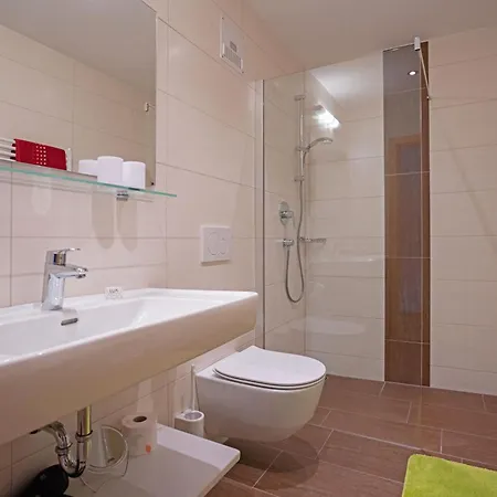 Haus Lackner Am In Kaernten 4* Weissensee