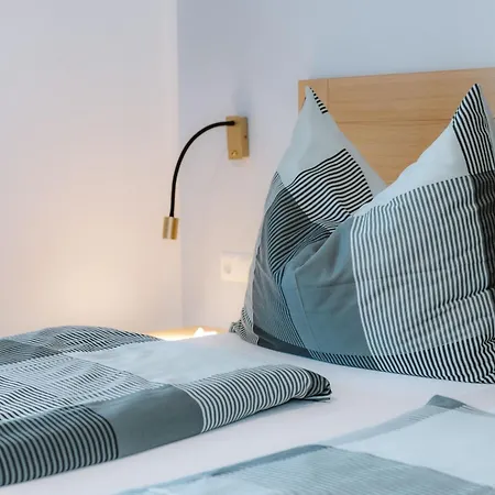 Haus Lackner Am In Kaernten Bed & Breakfast Weissensee